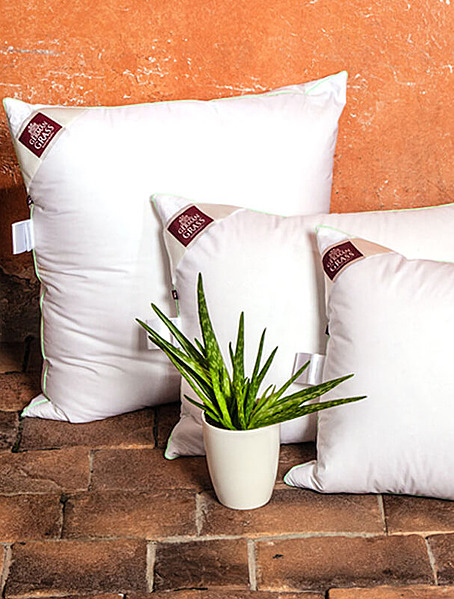 Подушка упругая 70х70 см 3D Aloe Vera Grass от German Grass