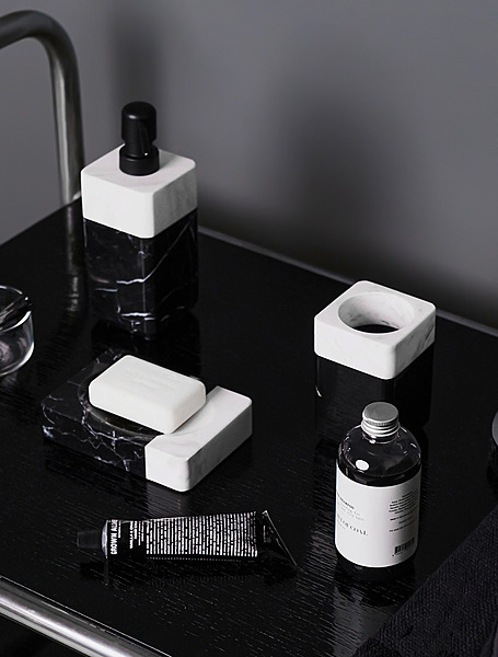 Коллекция Black & White от Möve