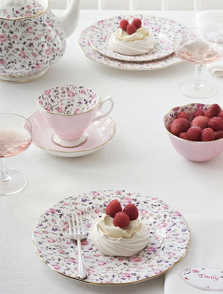 Закусочная тарелка Rose Confetti, 20 см от Royal Albert