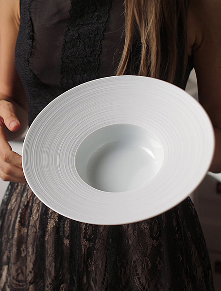 Суповая тарелка Hemisphere Satin White, 26 см от J.L.Coquet